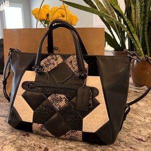 Beautiful Coach carryall bag!